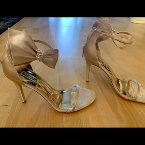 Badgley Mischka Soft Blush Satin Bow Heels